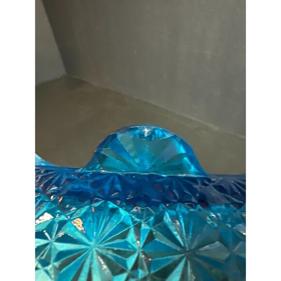 Vintage Blue Daisy Button 4-Footed Pressed Glass Bowl - Picture 8 of 9